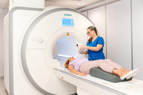 magnētiskā rezonanse